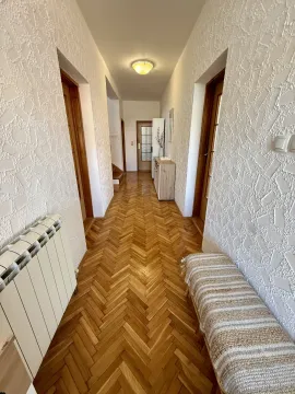 Prodaja, kuća, 264m², Bačka Palanka, Novi Sad - image 2