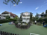 Sale, house, 531m², Zvezdin Stadion, Beograd - image 3