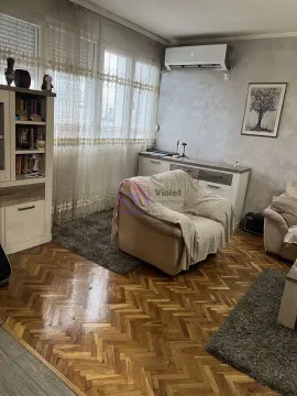 Rent, three bedroom apartment, 100m², Stara Varoš, Podgorica - image 6