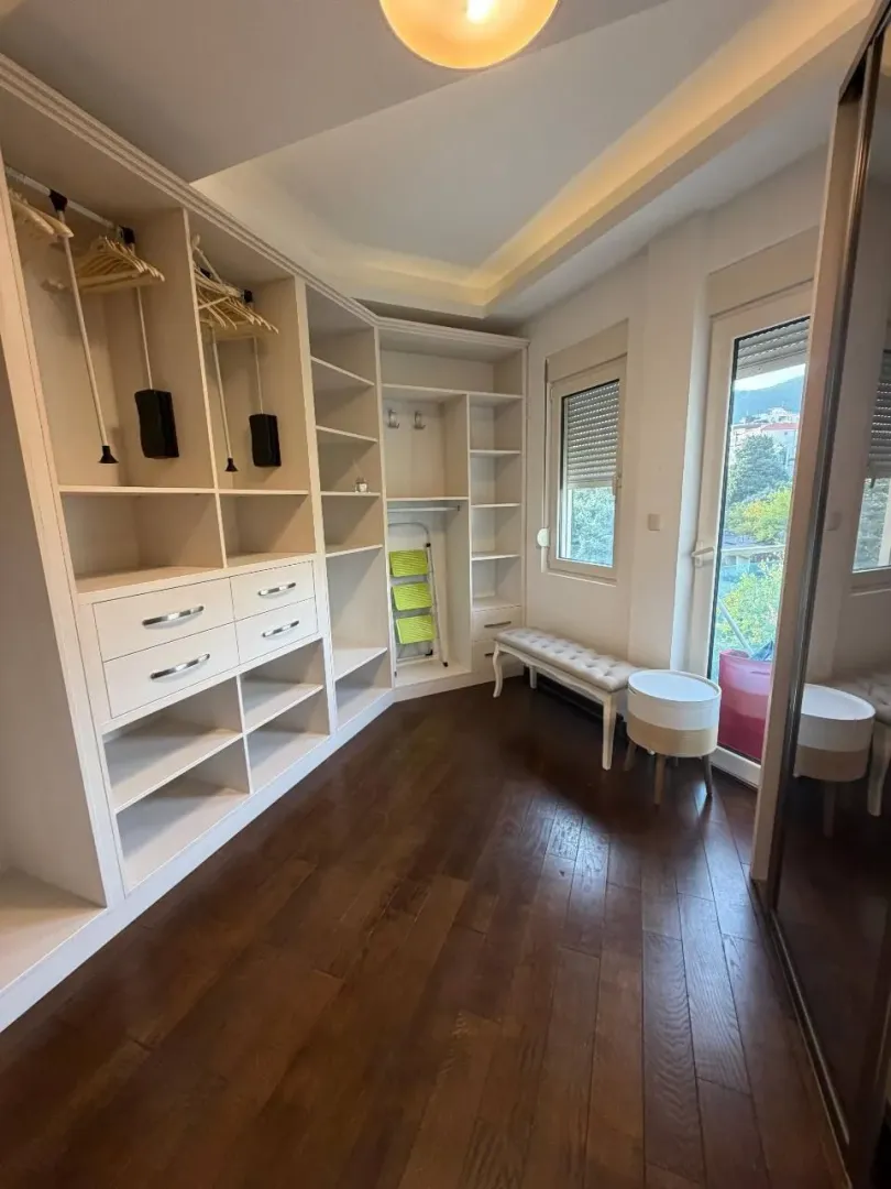 Sale, two bedroom apartment, 89m², Bečići, Budva