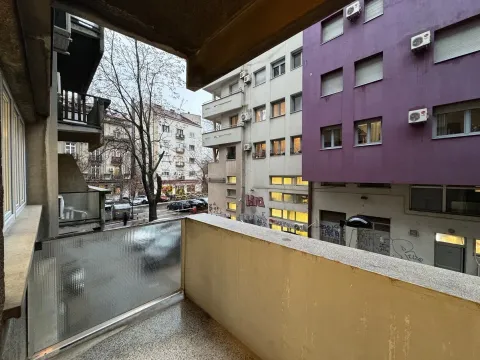 Izdavanje, dvosoban stan, 53m², Vračar Sve Podlokacije, Beograd - image 13