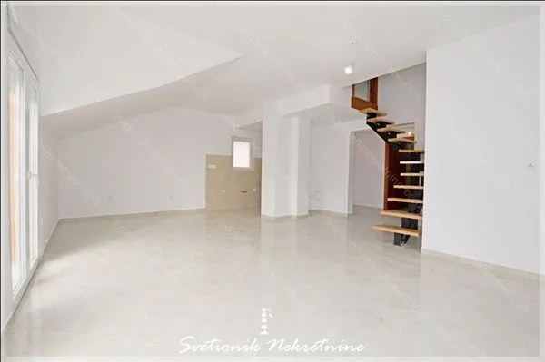 Prodaja, trosoban stan, 115m², Gomila, Herceg Novi
