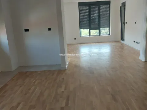 Izdavanje, poslovni prostor, 108m², City Kvart, Podgorica - image 2