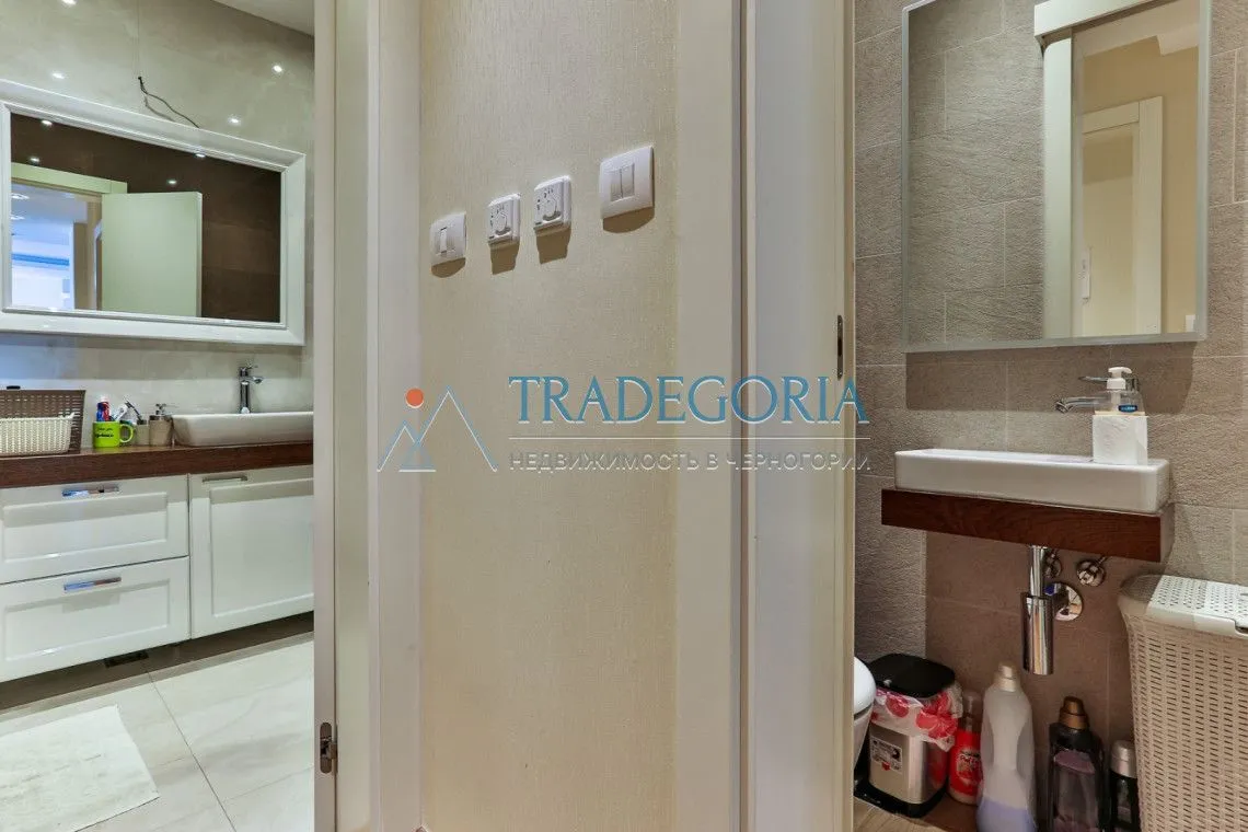 Prodaja, dvosoban stan, 72m², Budva, Crna Gora