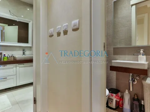 Prodaja, dvosoban stan, 72m², Budva, Crna Gora - image 12