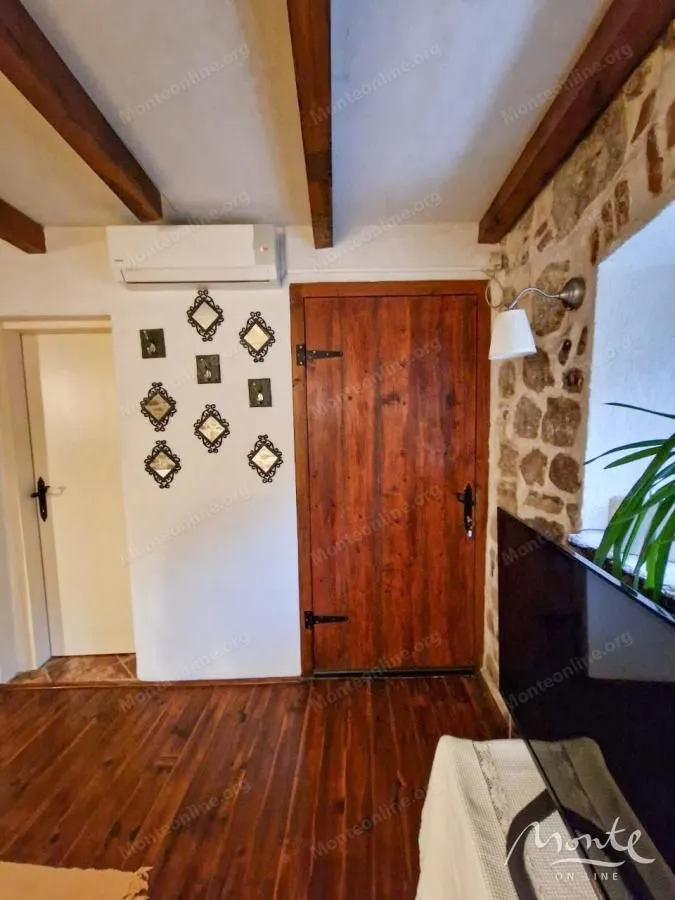 Prodaja, trosoban stan, 106m², Stari Grad, Herceg Novi