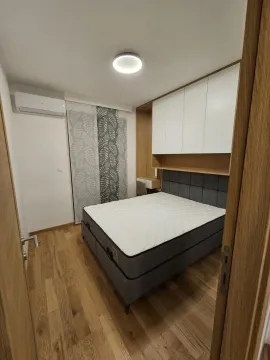 Izdavanje, jednosoban stan, 60m², City Kvart, Podgorica - image 8