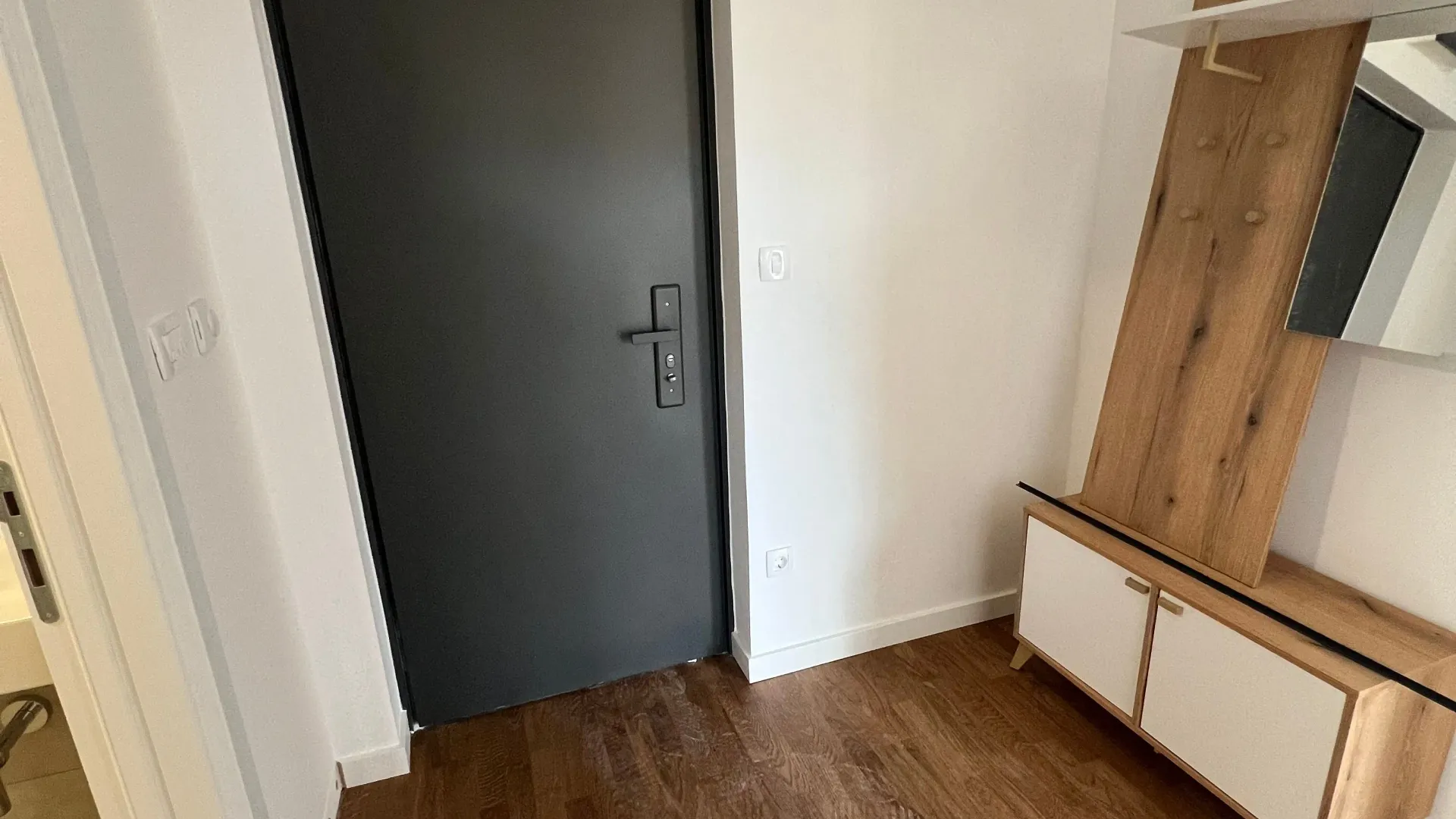 Prodaja, jednosoban stan, 49m², Ilino, Bar