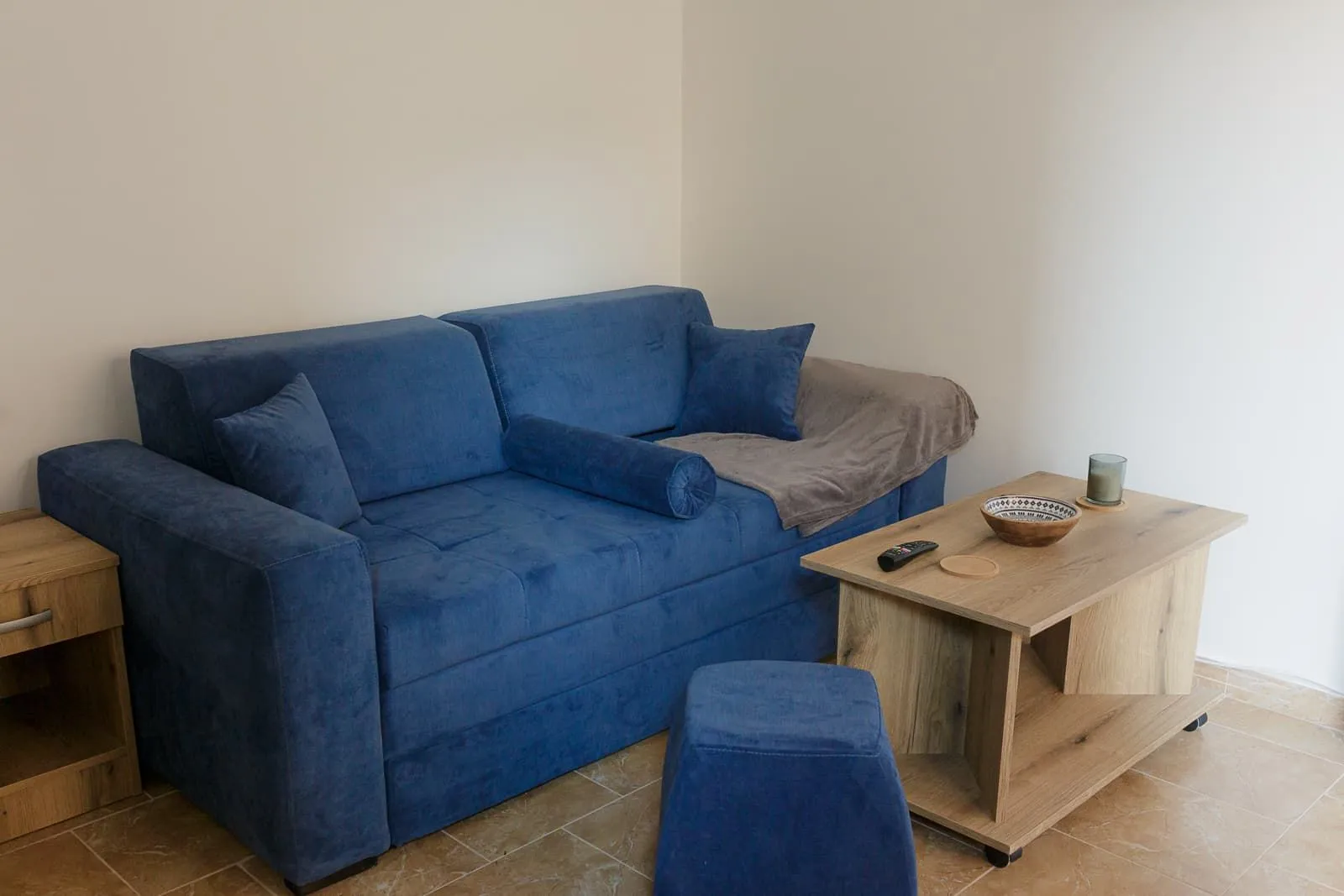 Izdavanje, garsonjera, 30m², Budva, Crna Gora