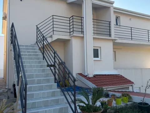Rent, one bedroom apartment, 37m², Bonići, Tivat - image 10
