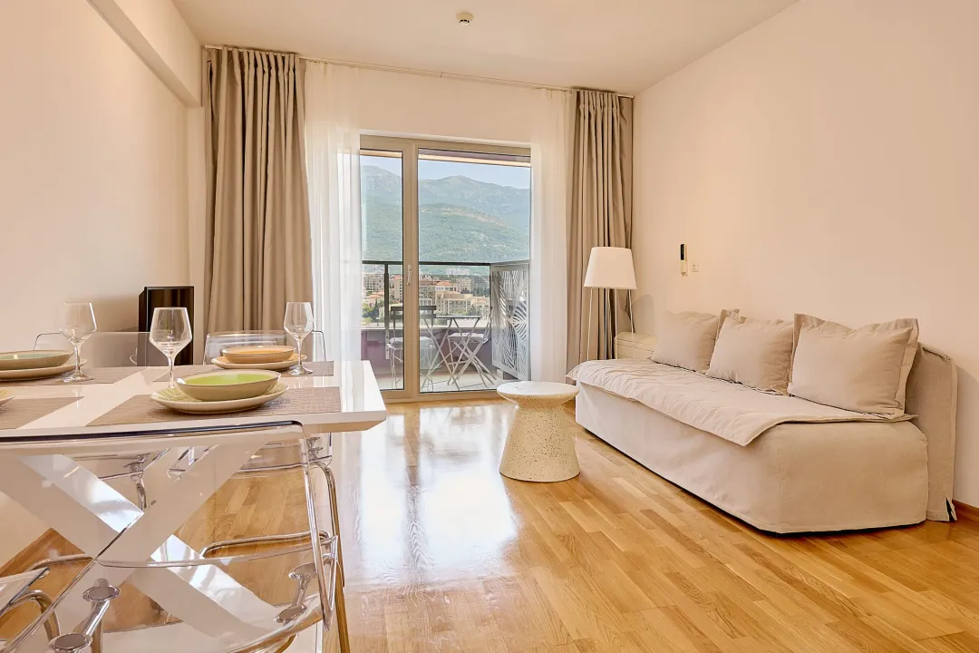 Daily-rent, two bedroom apartment, 50m², Bečići, Budva