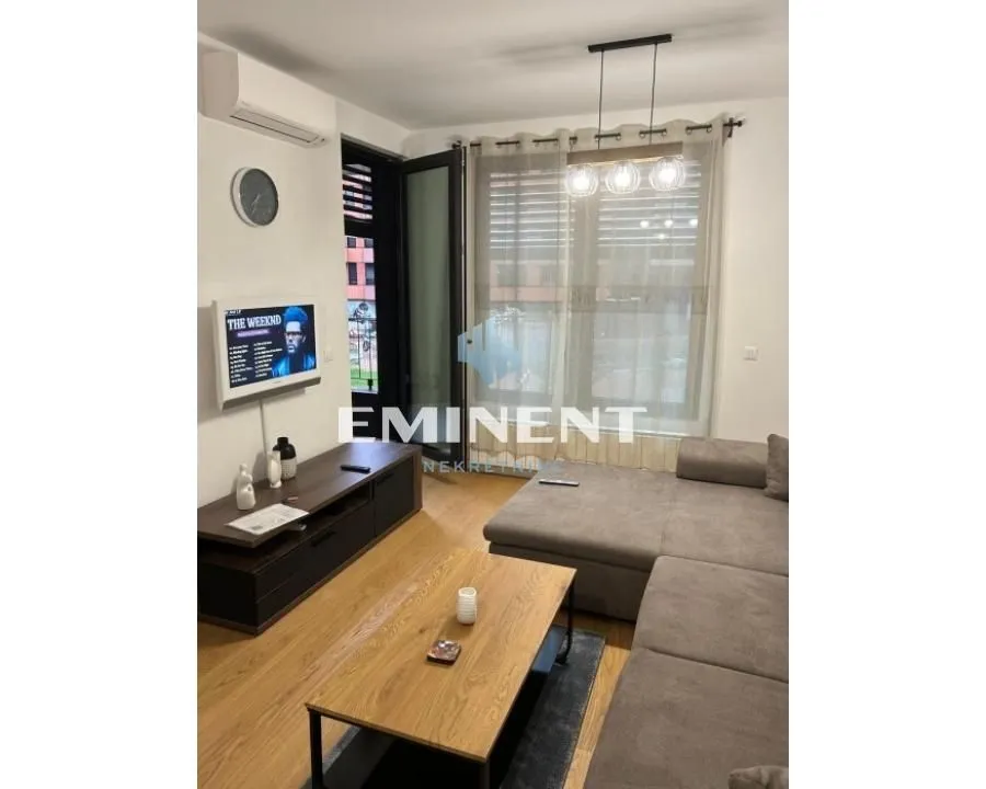 Izdavanje, dvosoban stan, 46m², Stari Grad, Beograd