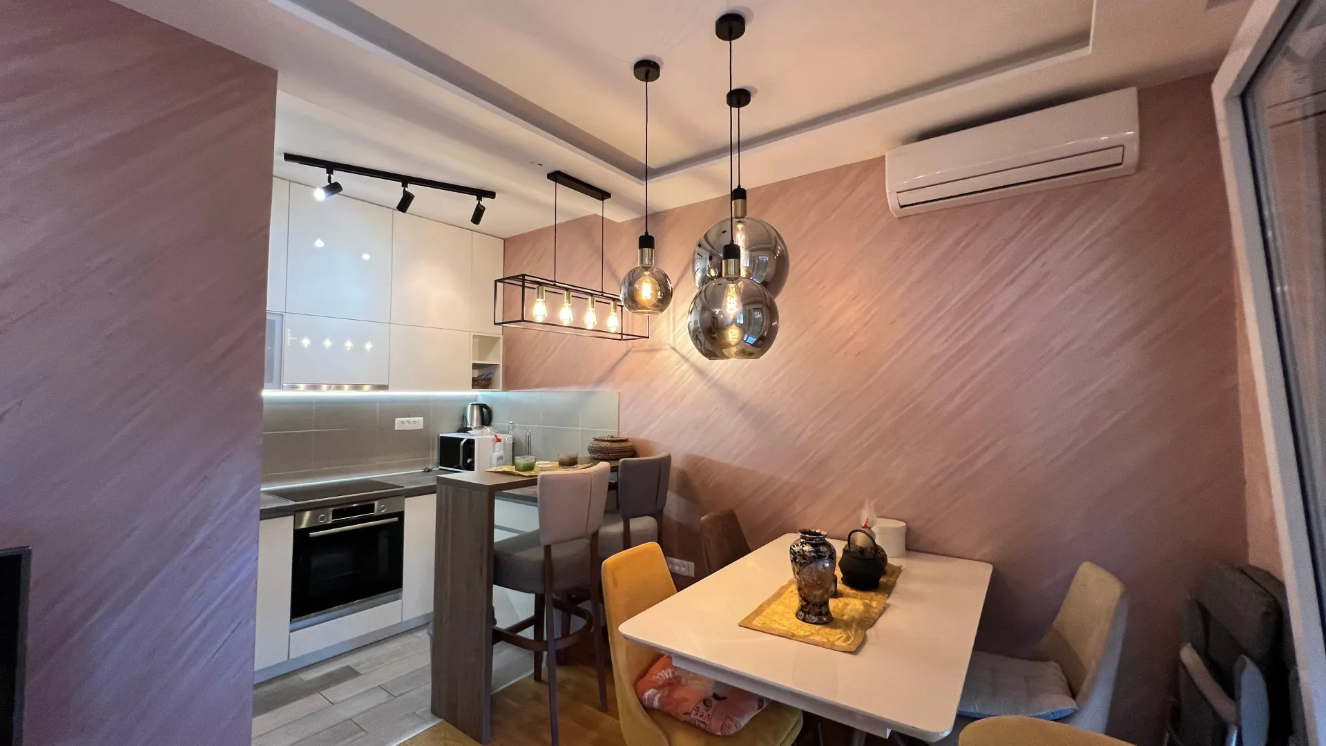 Izdavanje, dvosoban stan, 58m², Dalmatinska ulica, Podgorica