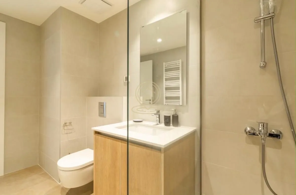 Izdavanje, trosoban stan, 87m², Savski Venac, Beograd