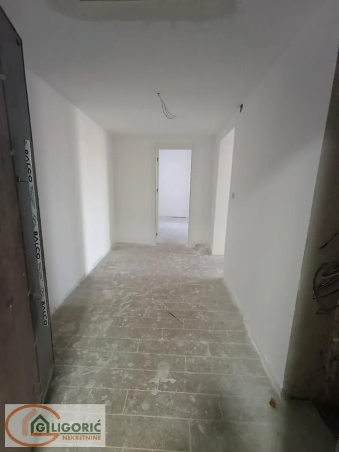 Prodaja, trosoban stan, 81m², Centar, Pančevo