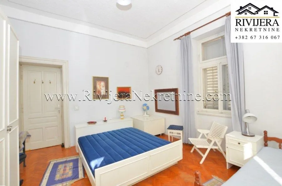 Prodaja, četvorosoban stan, 146m², Centar, Herceg Novi