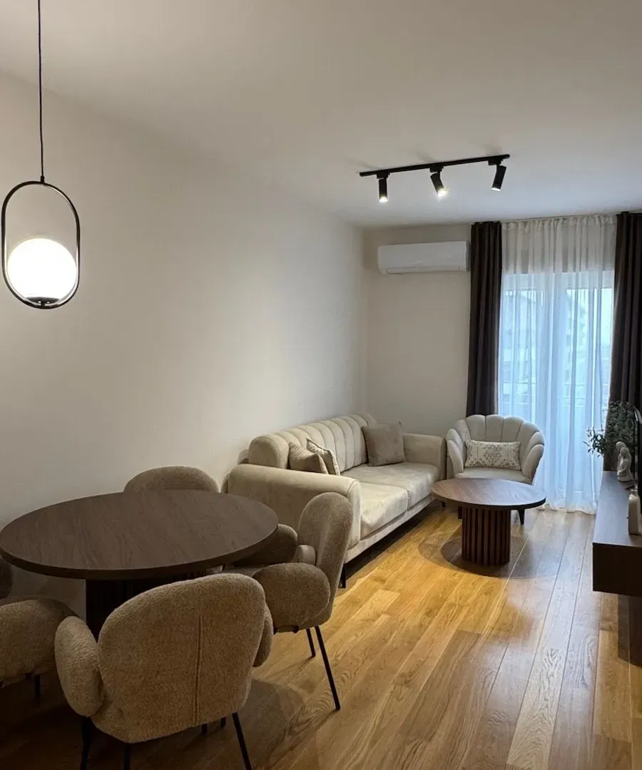 Izdavanje, stan, 43m², Central Point, Podgorica