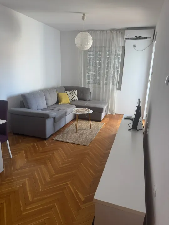 Rent, one bedroom apartment, 40m², Blok 9, Podgorica