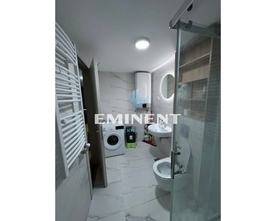 Izdavanje, stan, 65m², Vračar Sve Podlokacije, Beograd
