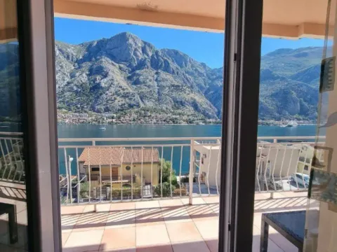 Prodaja, kuća, 222m², Muo, Kotor