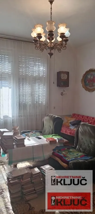 Prodaja, trosoban stan, 102m², Centar, Novi Sad