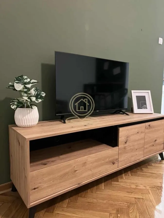 Izdavanje, jednosoban stan, 28m², Stari grad, Novi Sad