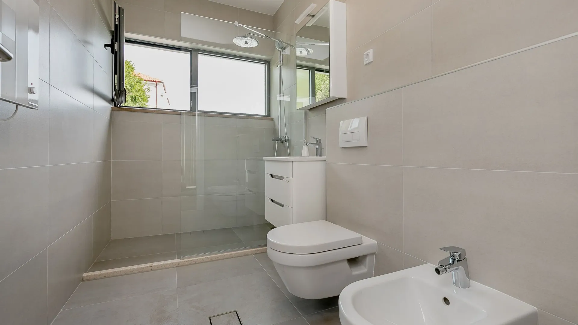 Prodaja, kuća, 282m², Njivice, Herceg Novi