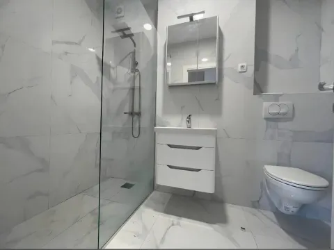 Izdavanje, jednosoban stan, 41m², Rafailovići, Budva - image 8