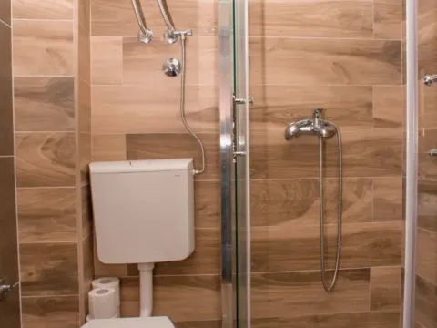 Izdavanje, jednosoban stan, 42m², Bečići, Budva - image 15