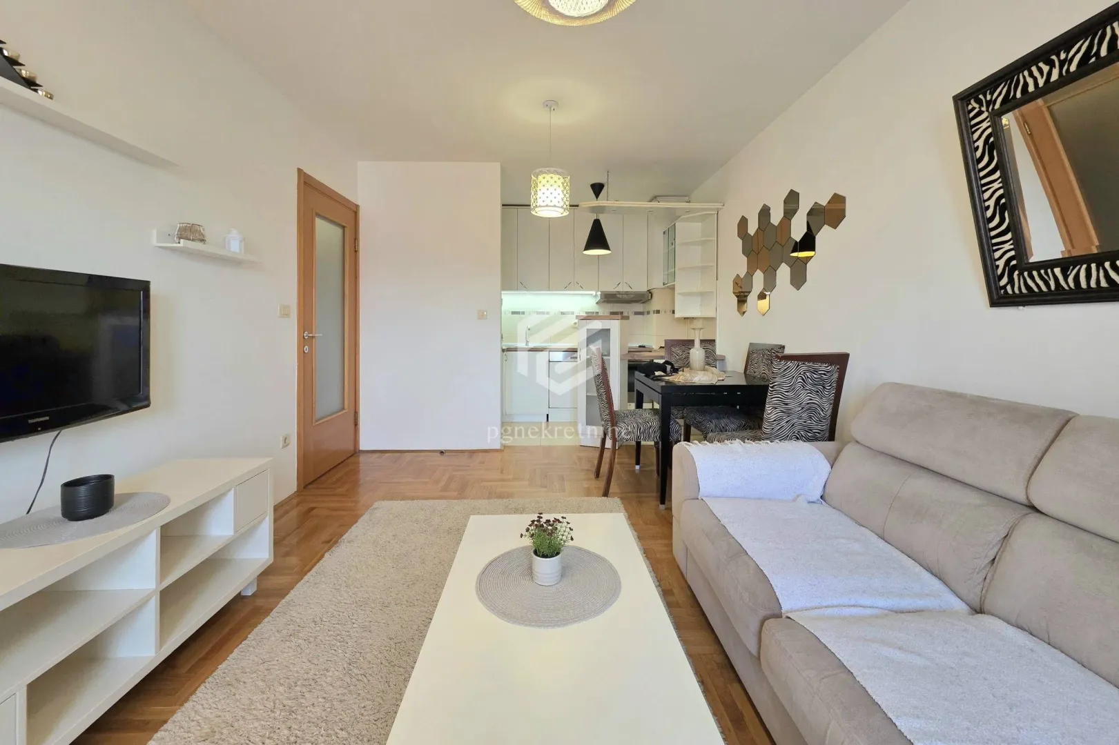 Rent, one bedroom apartment, 45m², Stari Aerodrom, Podgorica