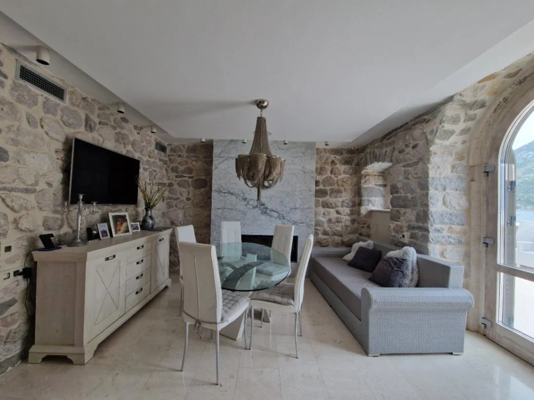 Sale, house, 731m², Stoliv, Kotor