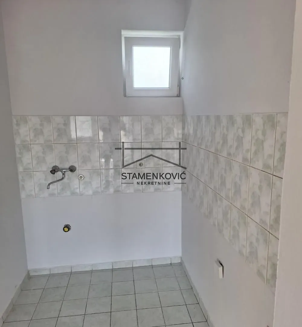 Prodaja, stan, 23m², Salajka, Novi Sad Sve Podlokacije