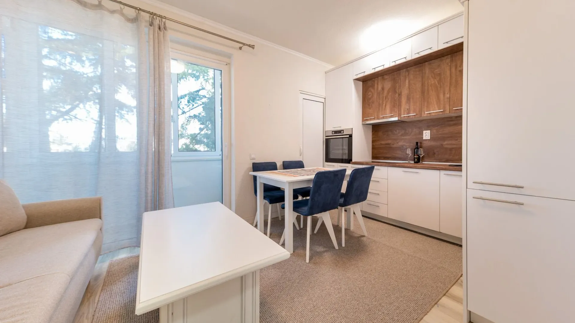 Rent, two bedroom apartment, 58m², Centar, Bar