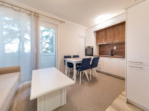 Rent, two bedroom apartment, 58m², Centar, Bar - image 19