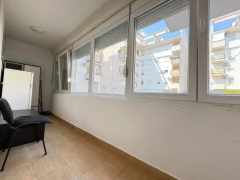 Izdavanje, dvosoban stan, 70m², Tološi, Podgorica - image 5