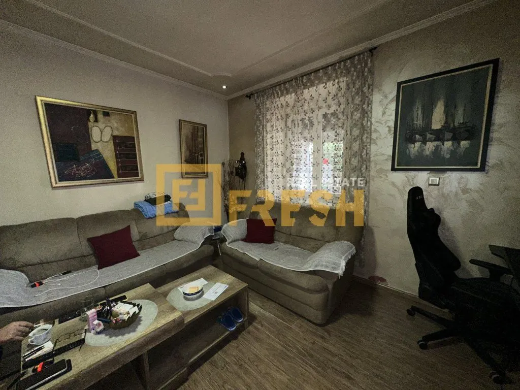 Prodaja, kuća, 103m², Stara Varoš, Podgorica