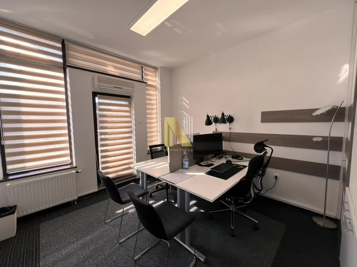 Rent, office space, 171m², Centar, Novi Sad