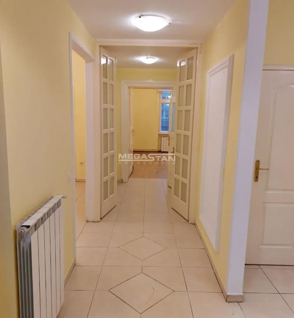 Rent, three bedroom apartment, 70m², Stari Grad, Beograd