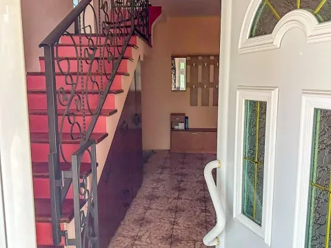 Izdavanje, kuća, 250m², Donja Gorica, Podgorica - image 6