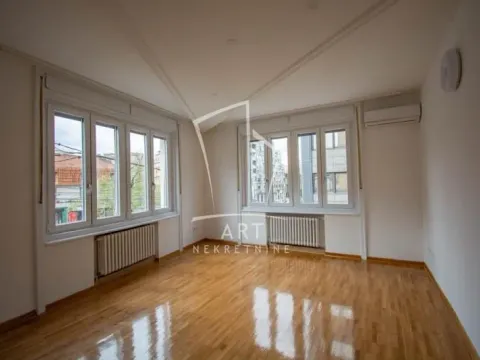 Prodaja, četvorosoban stan, 133m², Slavija, Vračar Sve Podlokacije - image 8