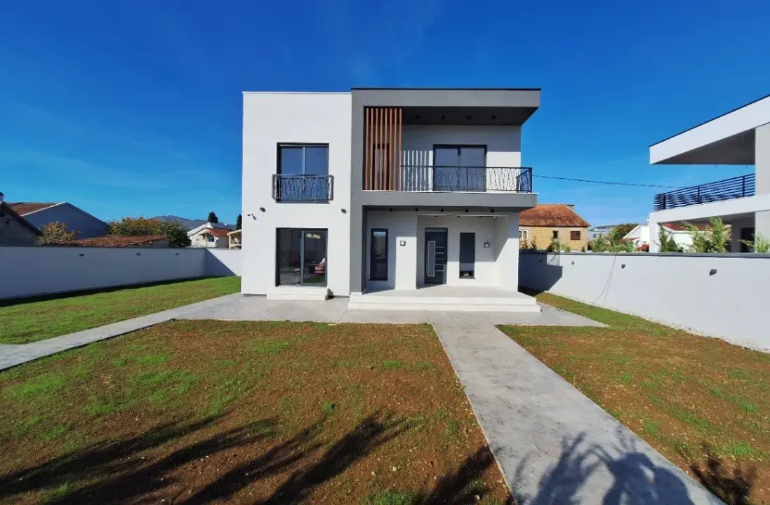 Sale, house, 141m², Gornja Gorica, Podgorica