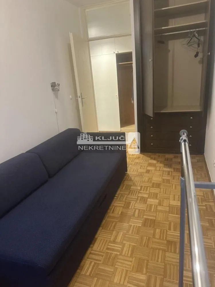 Rent, two bedroom apartment, 70m², Kalenić Pijaca, Vračar Sve Podlokacije