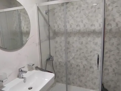 Izdavanje, jednosoban stan, 49m², Central Point, Podgorica - image 8