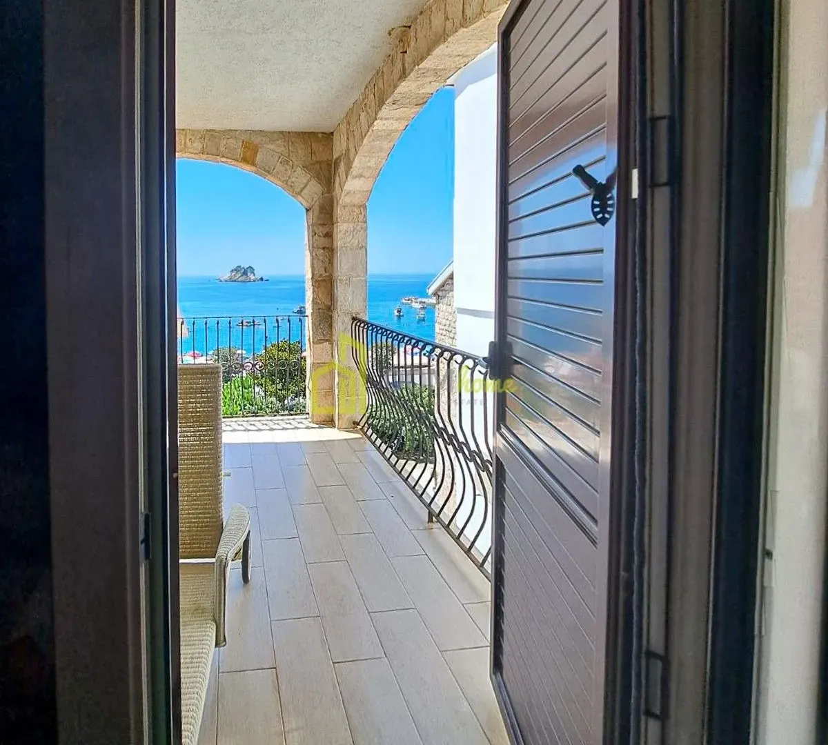 Prodaja, trosoban stan, 176m², Petrovac, Budva