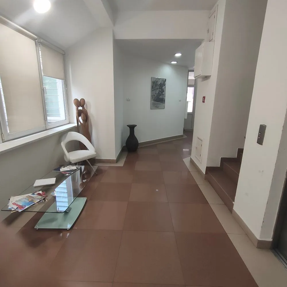 Sale, four bedroom apartment, 116m², Vračar Sve Podlokacije, Beograd
