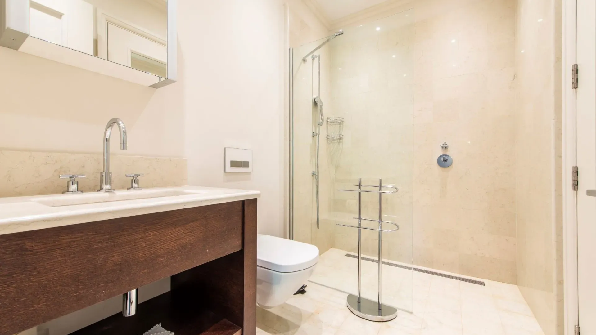 Prodaja, dvosoban stan, 152m², Porto Montenegro, Tivat