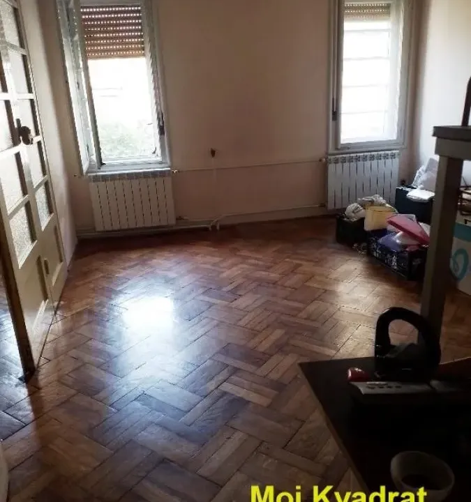 Prodaja, trosoban stan, 77m², Stari Grad, Beograd