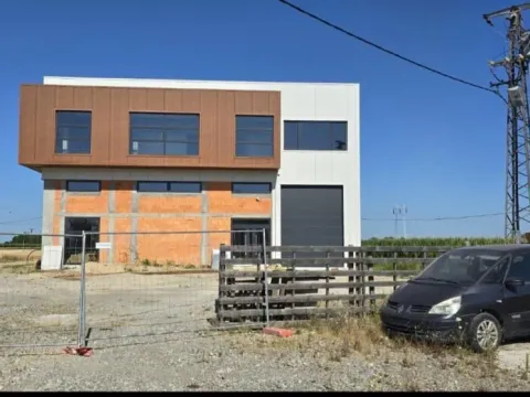 Izdavanje, poslovni prostor, 1220m², Čenej, Novi Sad Sve Podlokacije - image 4