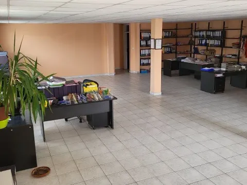 Izdavanje, poslovni prostor, 830m², Zemun Sve Podlokacije, Beograd - image 8