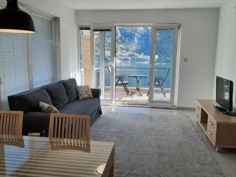 Prodaja, dvosoban stan, 73m², Muo, Kotor - image 2